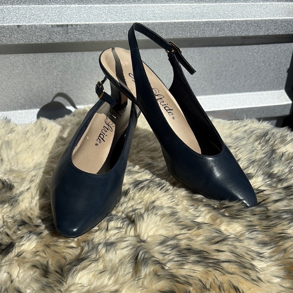 Life Stride Dark Black Slingback Heels